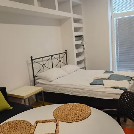 Nr 9 - Kamienica Kameralna - Senatorska 4 - Dostep Na Kod *