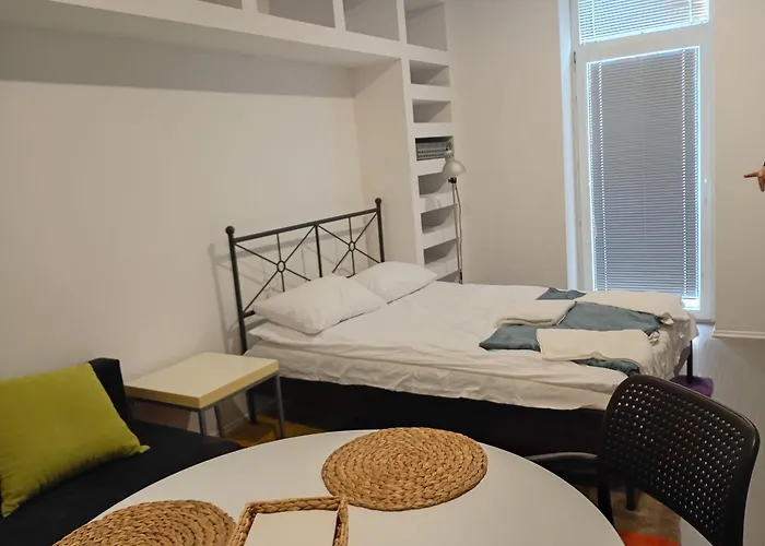 Nr 9 - Kamienica Kameralna - Senatorska 4 - Dostep Na Kod *